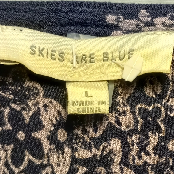 NWOT Skies Are Blue Navy Blouse with Faint Pink Floral, Large, Flaired Sleeve - Picture 2 of 8
